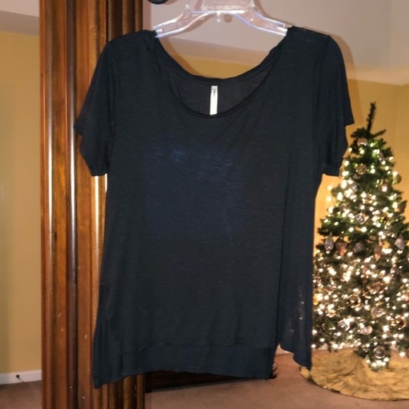 Tresics Tops - Tresics Tee